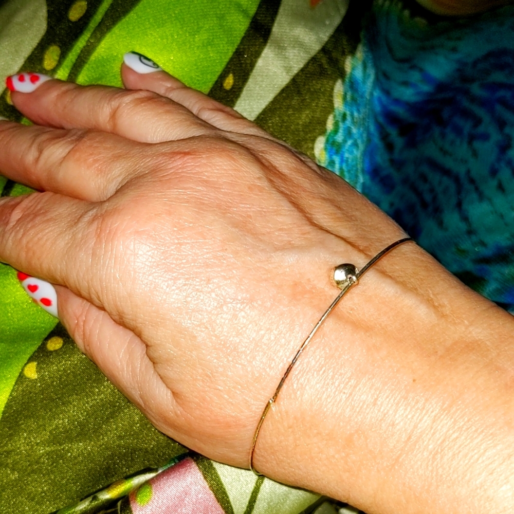 ❤️ Tiny Petite Silver Bracelet